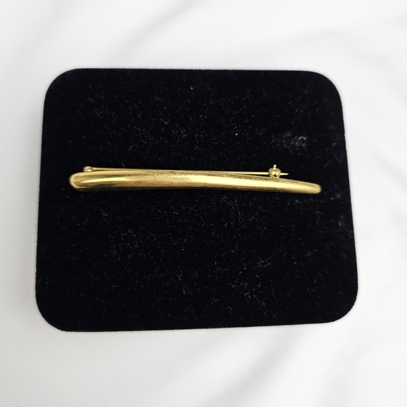 Vintage Trifari Gold Tone Long Figural Brooch Signed - Picture 4 of 8